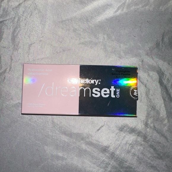 TOYFACTORY Dreamset One Highlighter Palette - Picture 3 of 3